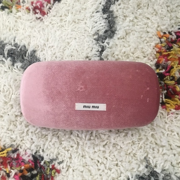 Miu Miu Cat Eye Sunnies - Picture 5 of 5